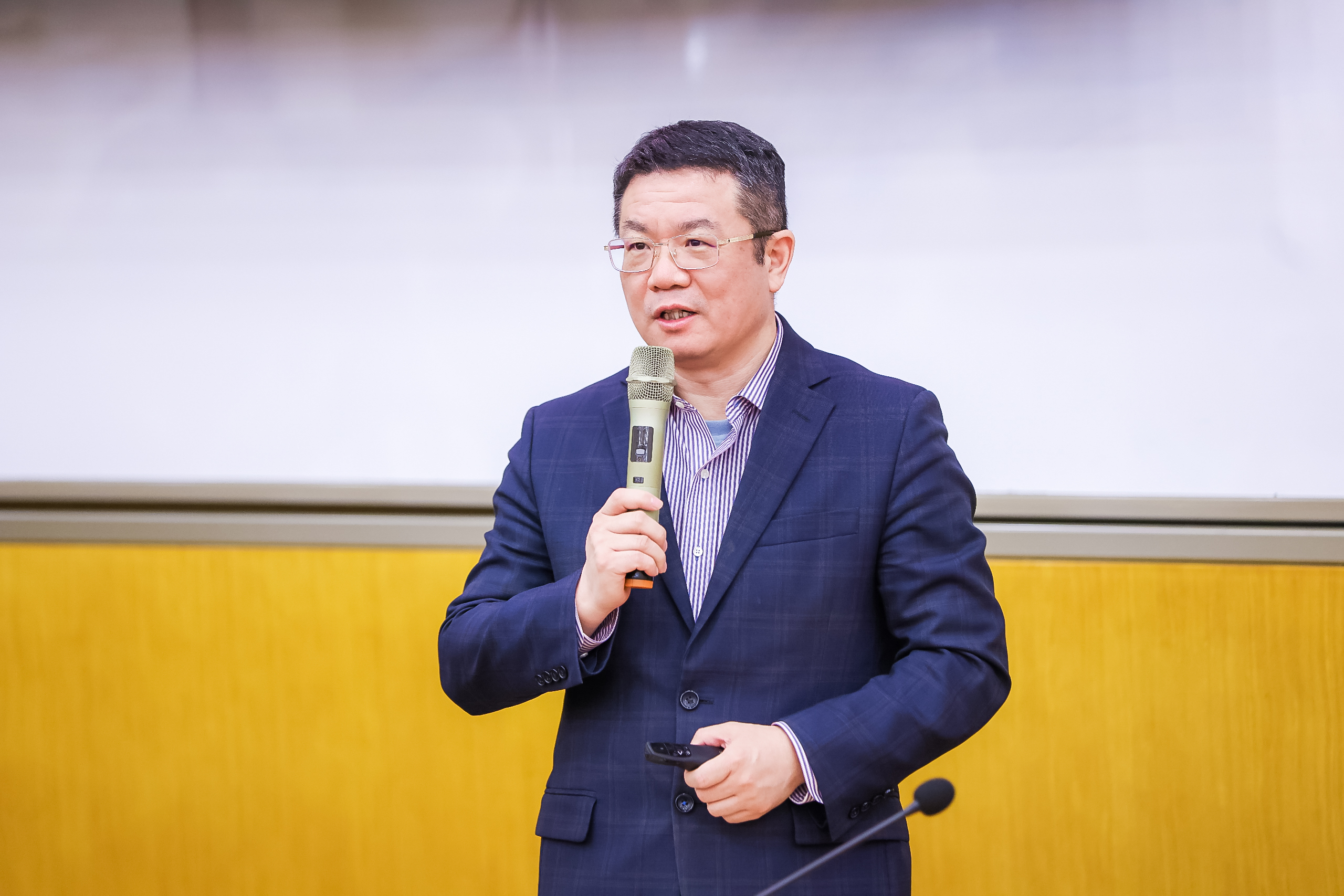 廖理经理.jpg